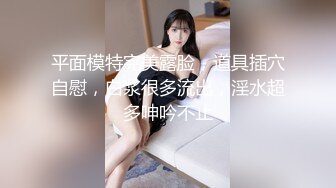 光天化日最激情的户外啪啪，乡间小路全裸捏着奶子爆草后入，无视旁边放羊经过的大爷和过路看客，最后口爆吞精