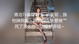 ZT全景厕拍系列19 刚长成的小妹胸部发育的很是不错