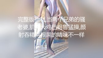 高颜值美眉自拍吃鸡鸡