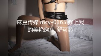 70后美妈妈 ·不惧时光优雅到老~ 和儿子的乱伦快乐，妈妈今儿打扮犹如贵妃出嫁，香足、美逼，舌吻！