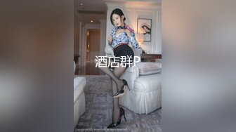  眼镜少妇吃鸡多P 被三根大肉棒轮流输出 骚叫不停 最后射了满满一脸精液 满足了绝对操舒坦了