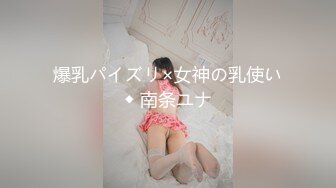  饥渴淫荡熟女富婆找肌肉男舔老骚逼