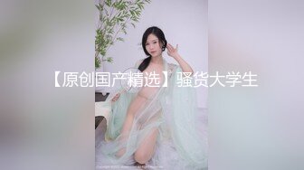 《黑客破解秘泄密》真实偸拍蜗居出租房极品波霸妹与男友日常性爱，饭可以不吃啪啪得天天做，口爆乳交多种体位激情四射 (2)