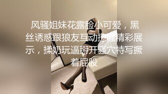 老外真会玩 极品短发美女穿着箱子街头让人摸奶摸逼 奶子又大又挺 还是无毛馒头B