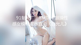 九月最新厕拍大神潜入工厂女工宿舍女厕偷拍 佼佼者全景第3期-1镜4位置谁在门口放的树枝