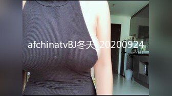 【新片速遞 】  童颜巨乳小宝贝露脸嗨皮，听狼友指挥揉奶玩逼，捧着大奶子自己舔，大黑牛刺激奶头和逼逼，淫水多多浪叫不止