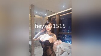 【新速片遞】   大奶人妻快乐4P 啊啊操的好爽 用力哥哥操我 被轮着输出 奶子哗哗 骚叫不停 