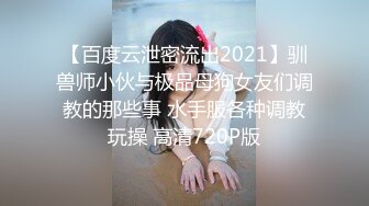 商场全景偷拍身材不错的的破洞牛仔裤美女 B也漂亮