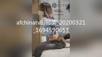 STP18754 2000元约炮听说话声音貌似变性人的美乳卖淫女上门服务